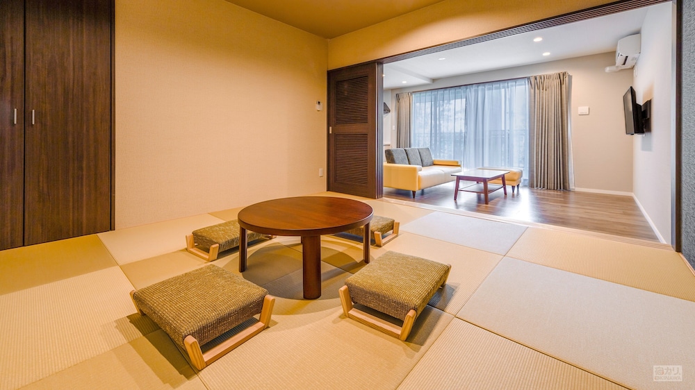 AHMAN INN アイランド やがじ 那覇