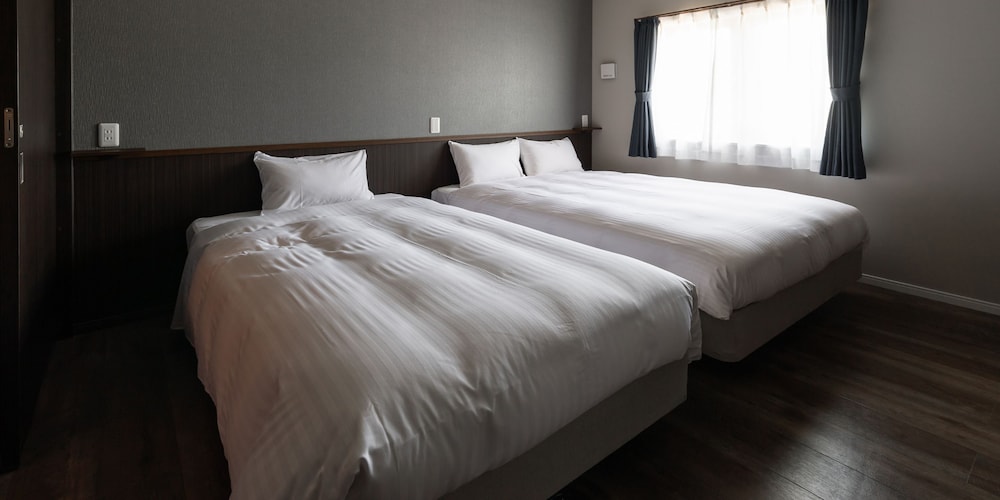 AHMAN INN ISLAND YAGAJI 那覇