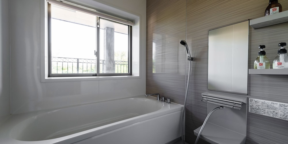 AHMAN INN ISLAND YAGAJI 那覇