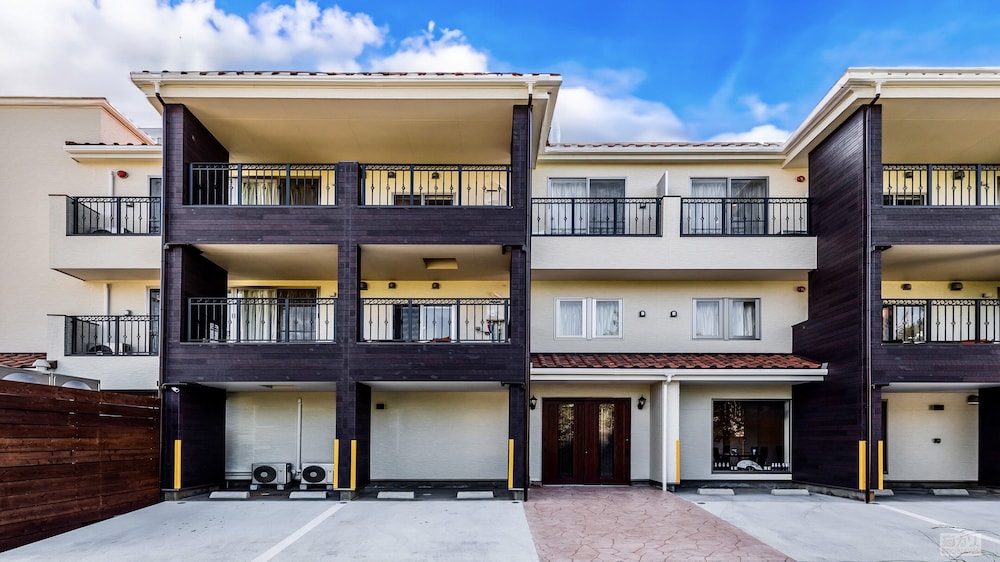 AHMAN INN ISLAND YAGAJI 那覇