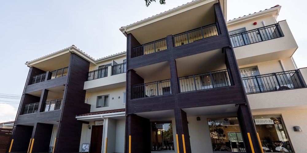 AHMAN INN ISLAND YAGAJI 那覇