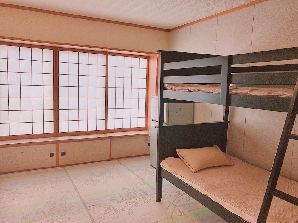 ゲストハウス倶楽部 宿かり沖縄 那覇