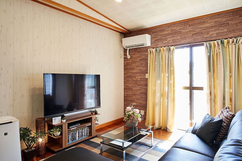 TERRACE HOUSE TSUBOKAWA 那覇