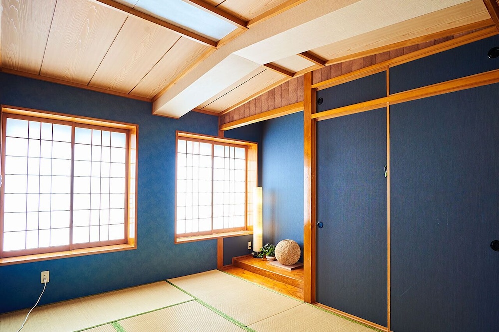 TERRACE HOUSE TSUBOKAWA 那覇