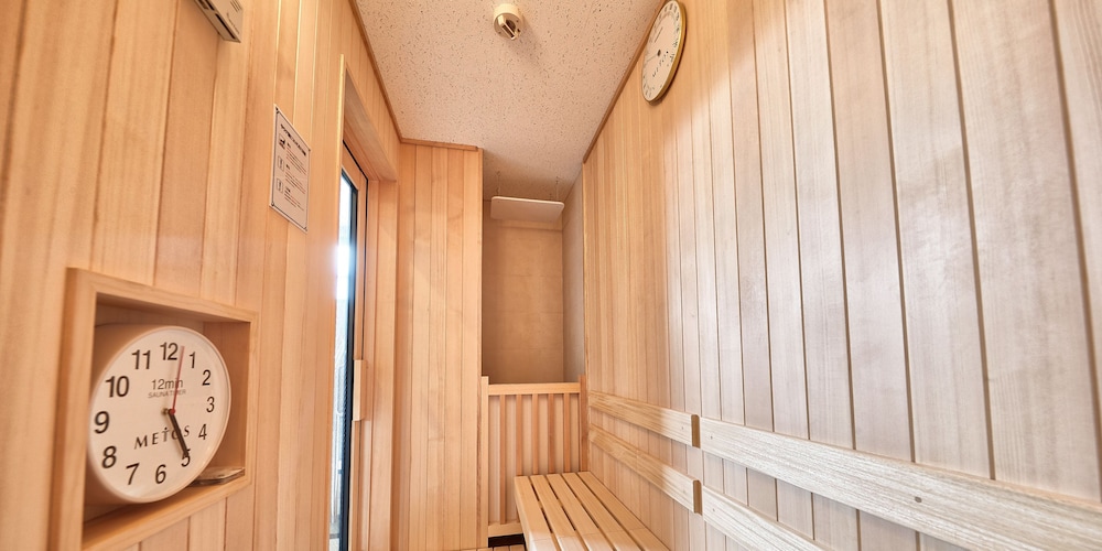 キャビン & ホテル リタイム 那覇