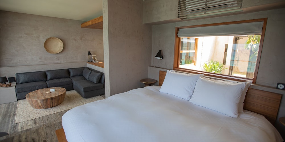 KAYATSUMA OKINAWA HOTEL & RESORT 那覇