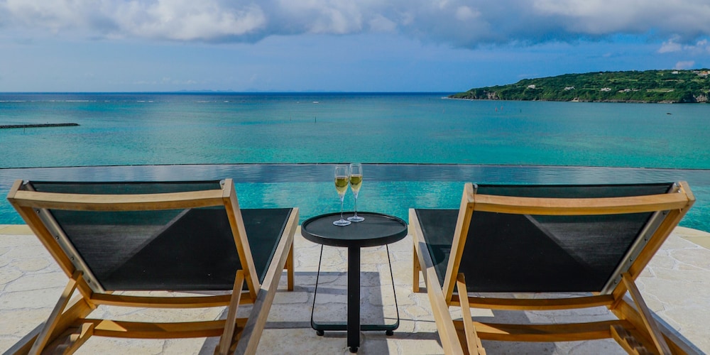 KAYATSUMA OKINAWA HOTEL & RESORT 那覇
