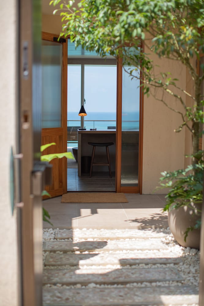 KAYATSUMA OKINAWA HOTEL & RESORT 那覇