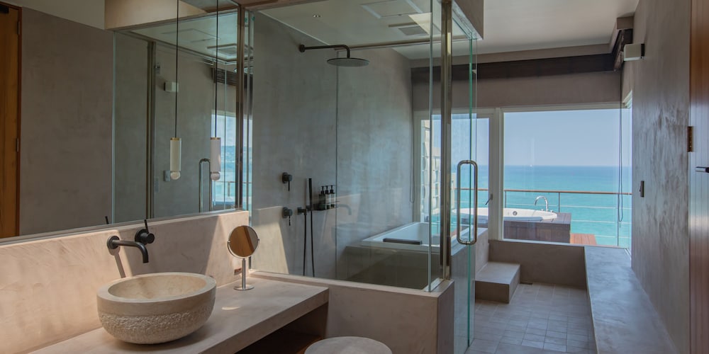 KAYATSUMA OKINAWA HOTEL & RESORT 那覇