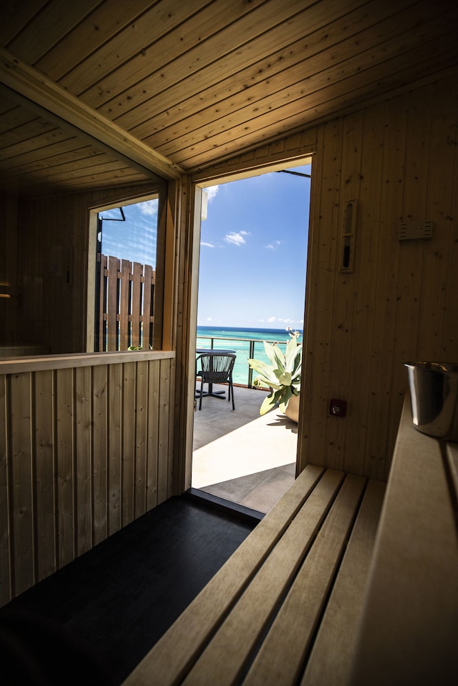 KAYATSUMA OKINAWA HOTEL & RESORT 那覇