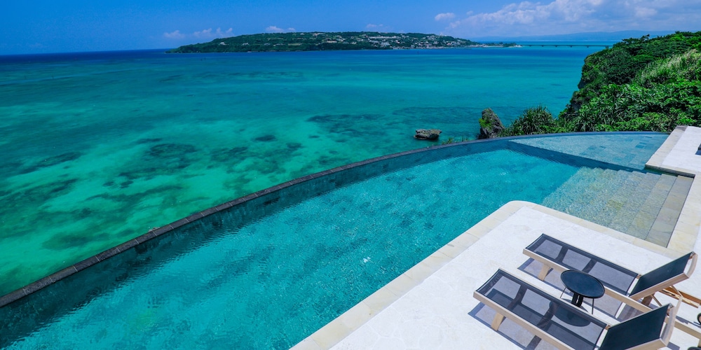 KAYATSUMA OKINAWA HOTEL & RESORT 那覇