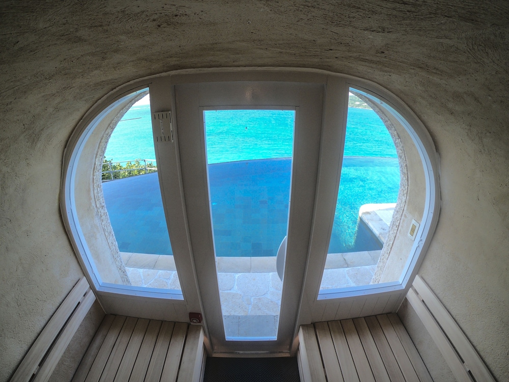 KAYATSUMA OKINAWA HOTEL & RESORT 那覇