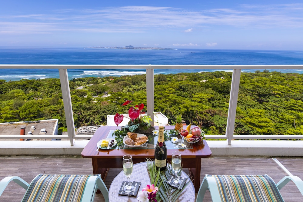 THE OCEAN VIEW CONDOMINIUM MOTOBU 那覇