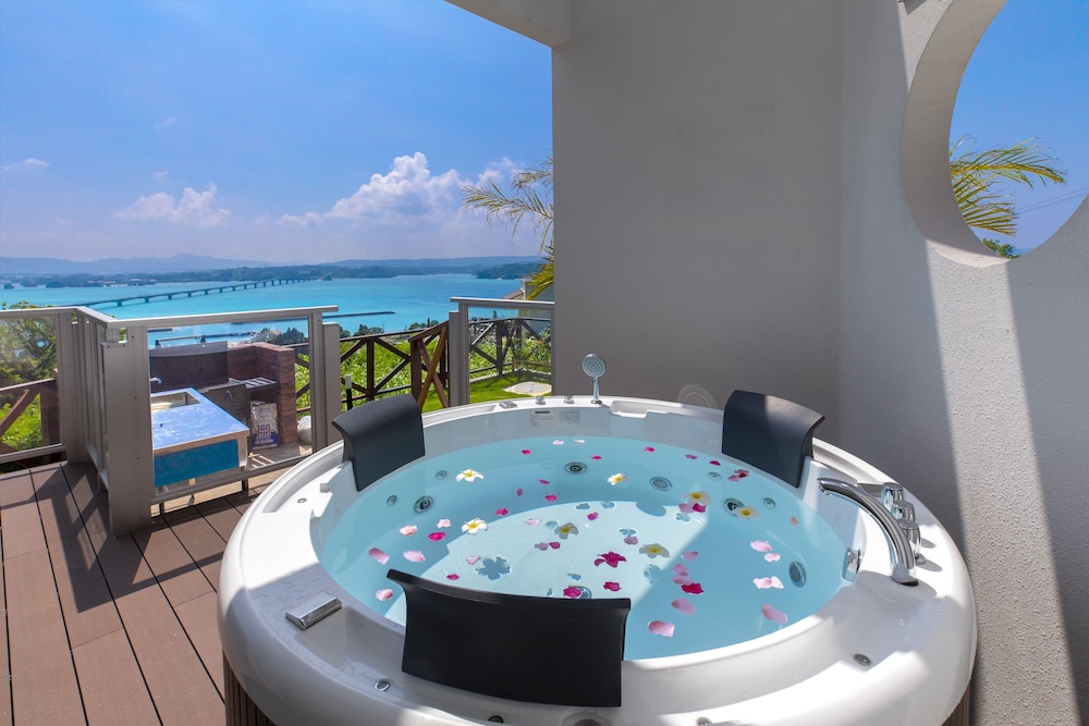 KOURI OCEAN MOON COTTAGE 那覇