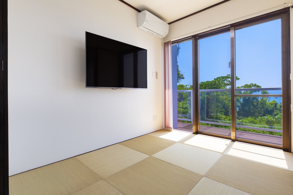 KOURI OCEAN MOON COTTAGE 那覇