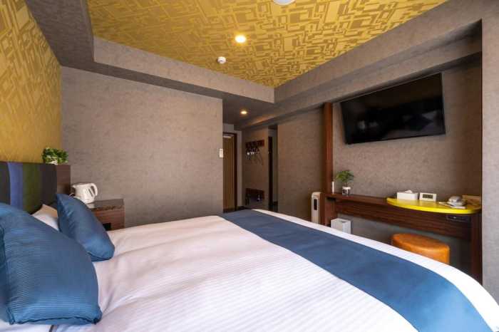 NAHA CRYSTAL HOTEL 那覇