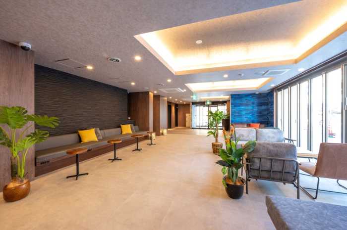 NAHA CRYSTAL HOTEL 那覇