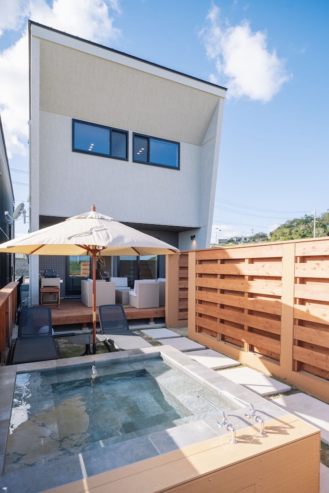 PRIVATE VILLA RESO南城〜EDEN〜 那覇