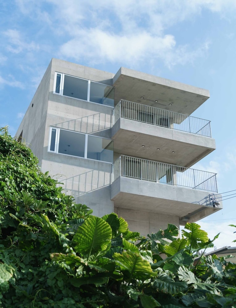 OKINAWA PLAISANT VILLA 那覇