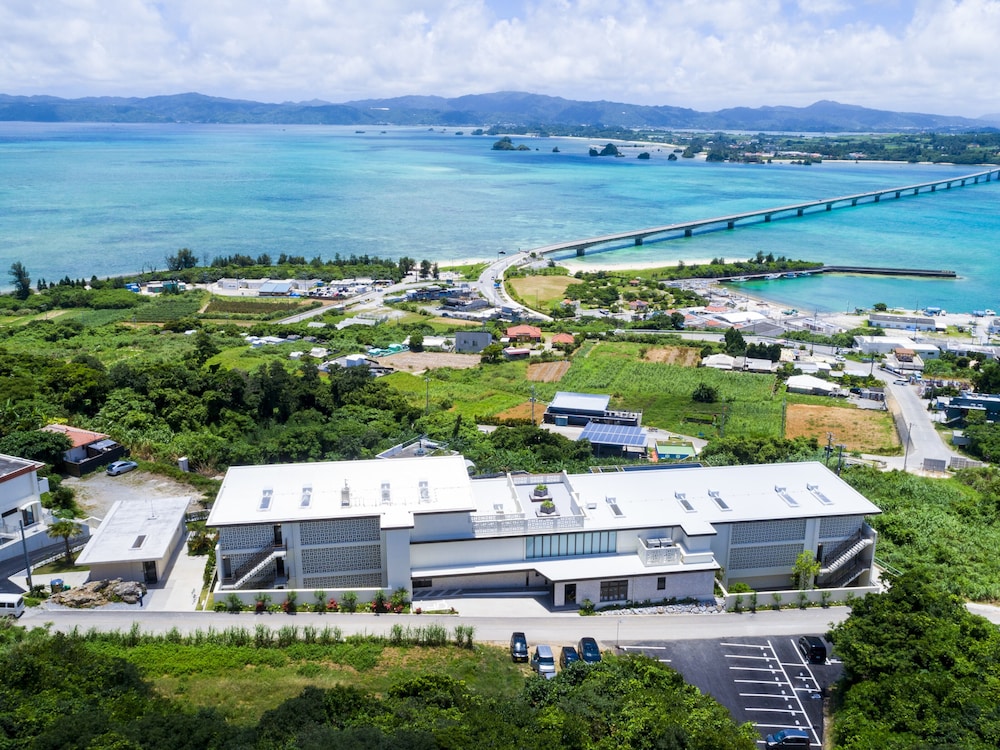 アウェイ沖縄古宇利島リゾート 那覇