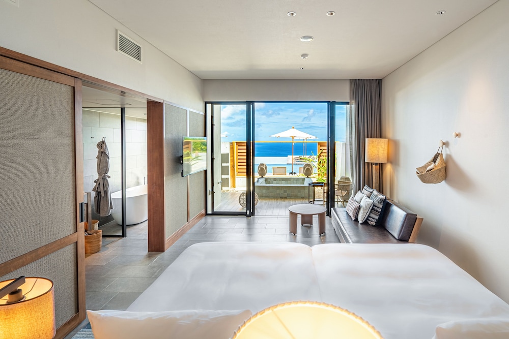ONE SUITE THE GRAND 那覇