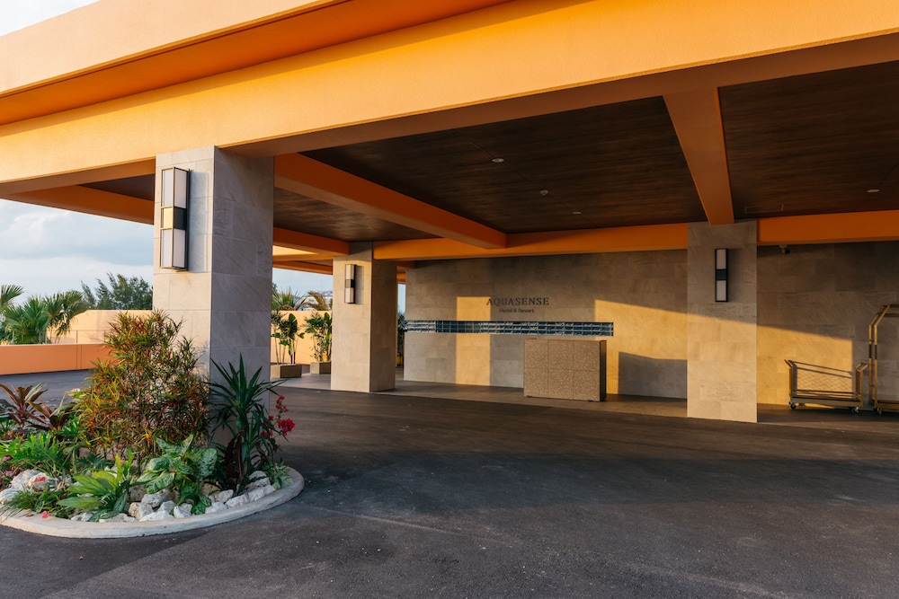 AQUASENSE HOTEL & RESORT 那覇