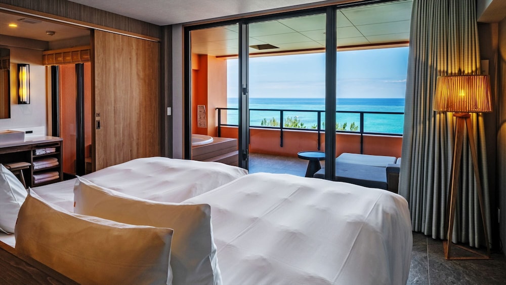 AQUASENSE HOTEL & RESORT 那覇