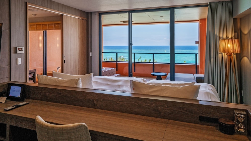 AQUASENSE HOTEL & RESORT 那覇