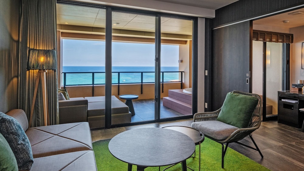 AQUASENSE HOTEL & RESORT 那覇