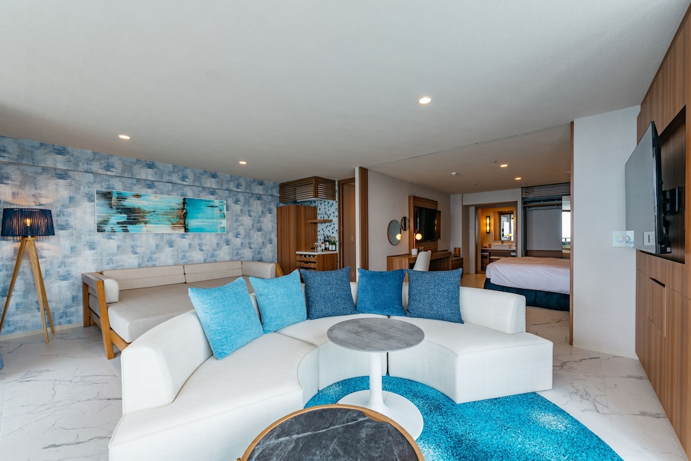 AQUASENSE HOTEL & RESORT 那覇