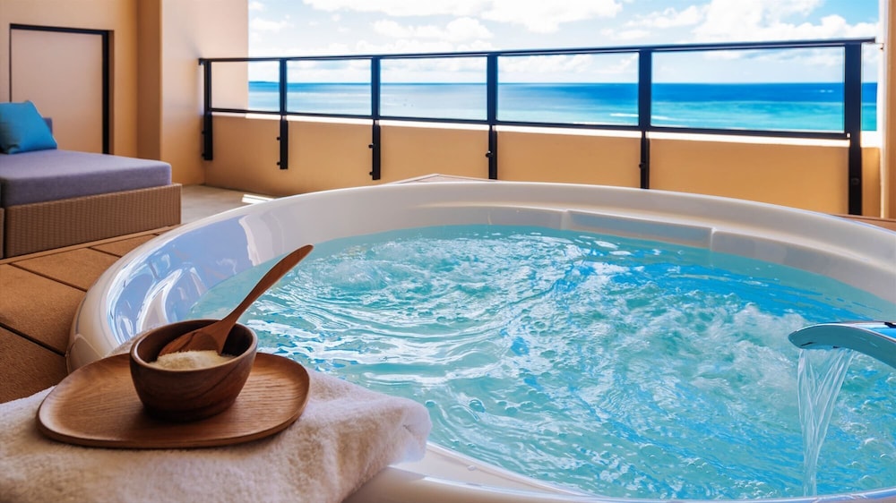 AQUASENSE HOTEL & RESORT 那覇