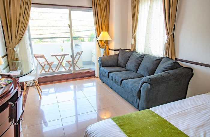 DOT HOTEL YANBARU 那覇