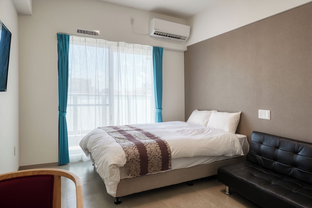 BIBI HOTEL NAHA KUME 那覇