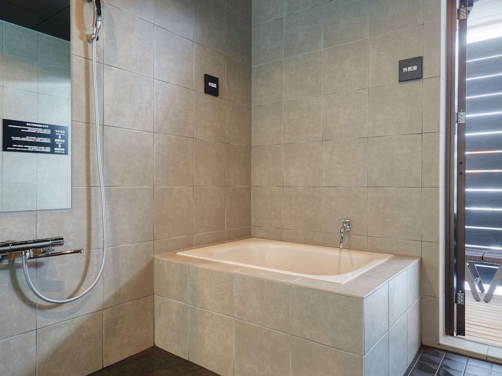 CABIN&HOTEL CONSTANT NAHA 那覇