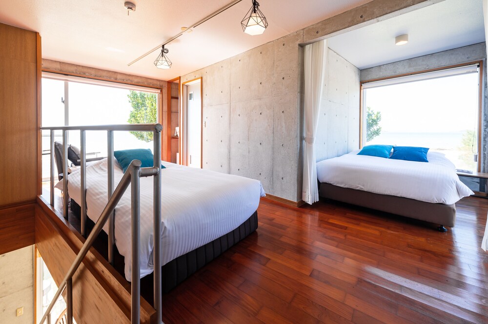 PINE HOUSE IN GINOZA 那覇
