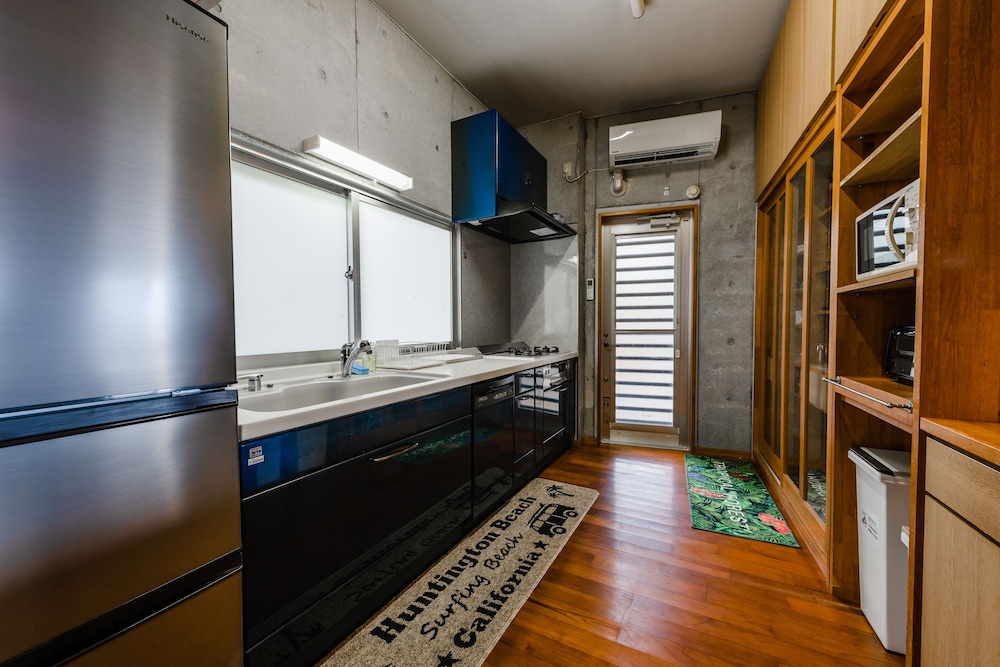 PINE HOUSE IN GINOZA 那覇