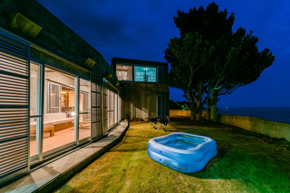 PINE HOUSE IN GINOZA 那覇