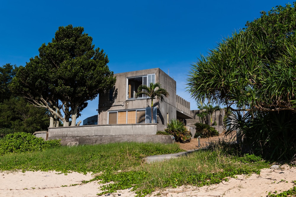PINE HOUSE IN GINOZA 那覇
