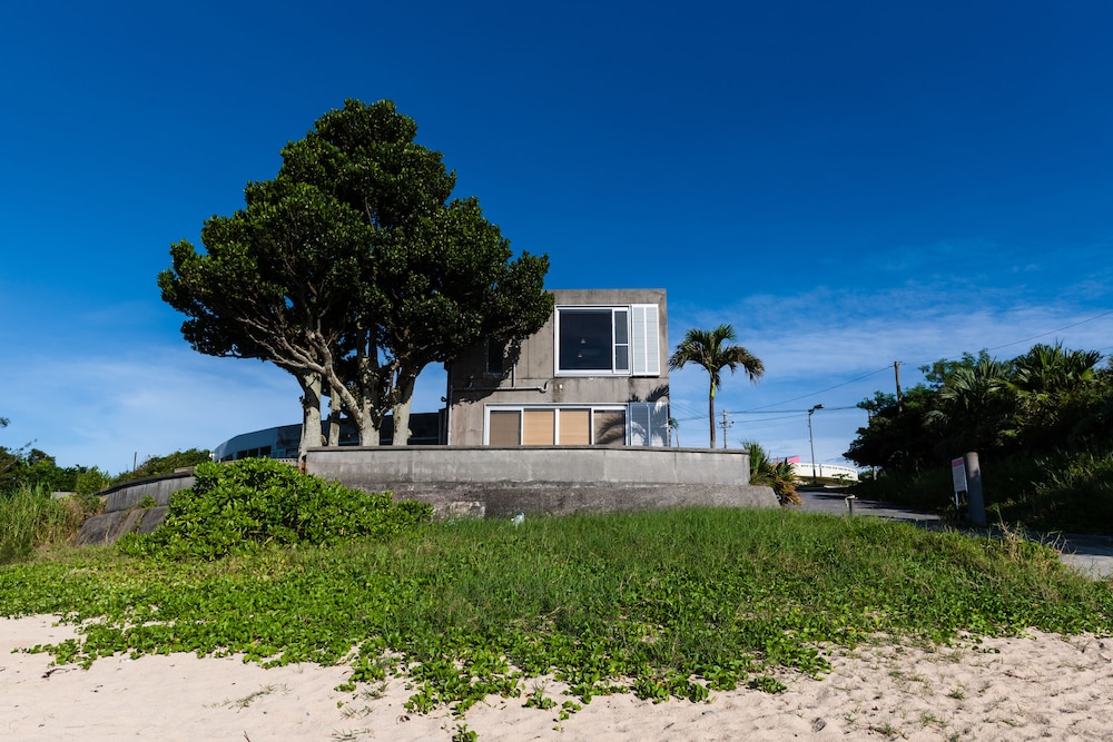 PINE HOUSE IN GINOZA 那覇