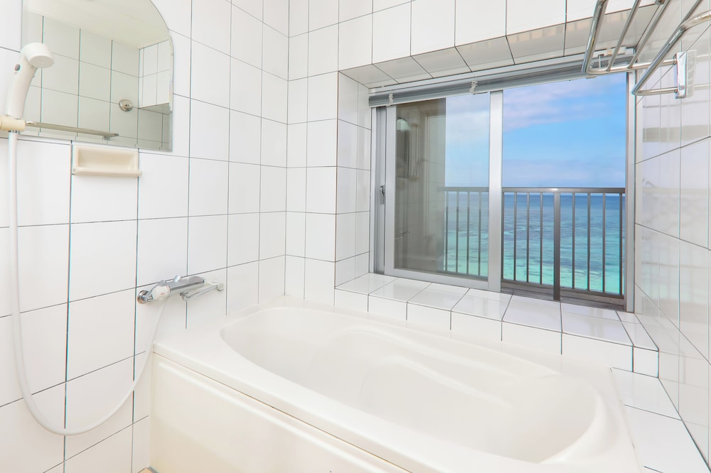 ラソールシーリゾート 那覇