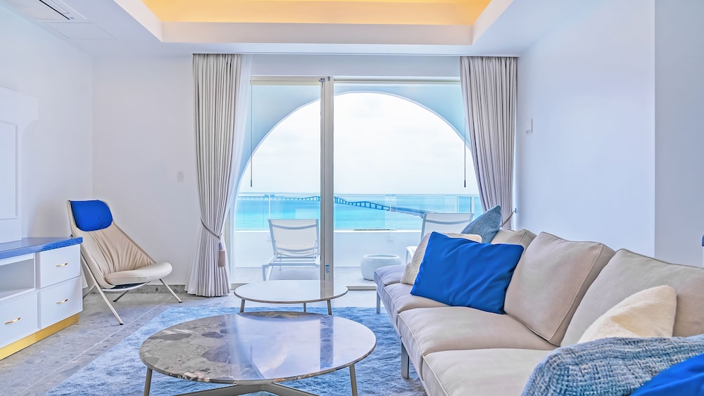 サントリーニ　HOTEL&VILLAS　宮古島 那覇