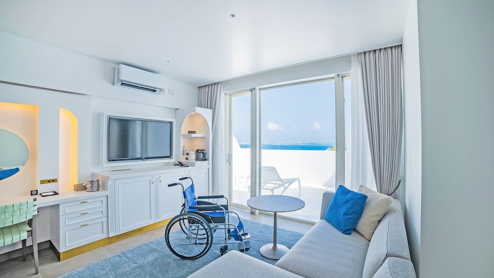 サントリーニ　HOTEL&VILLAS　宮古島 那覇