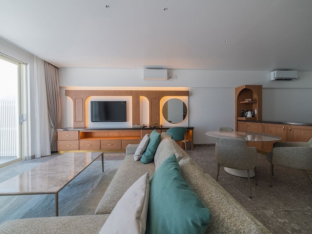 サントリーニ　HOTEL&VILLAS　宮古島 那覇