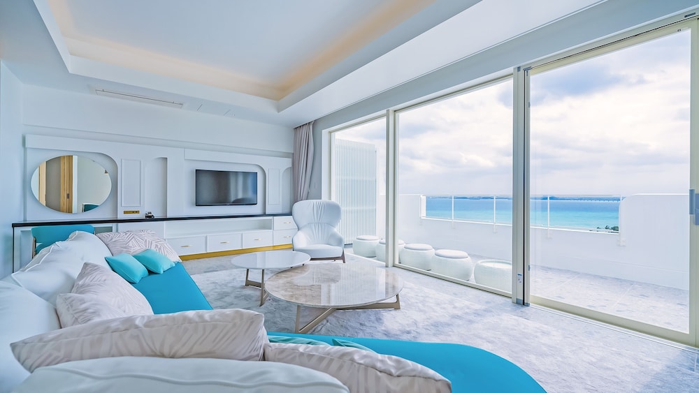サントリーニ　HOTEL&VILLAS　宮古島 那覇