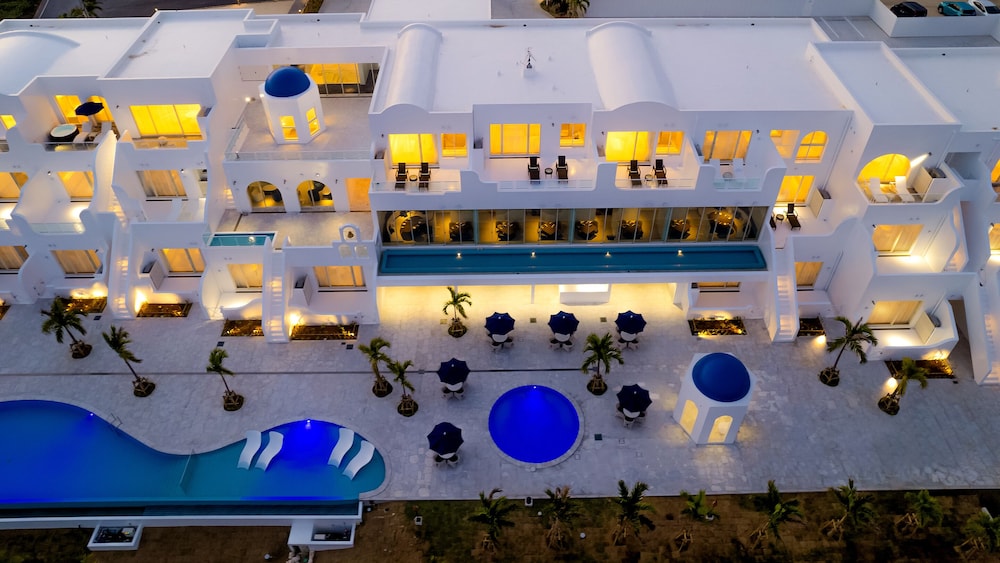 サントリーニ　HOTEL&VILLAS　宮古島 那覇