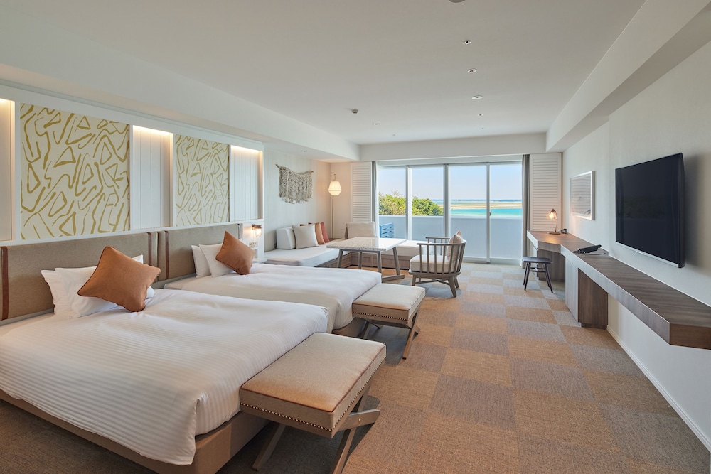 STORYLINE 瀬長島 那覇