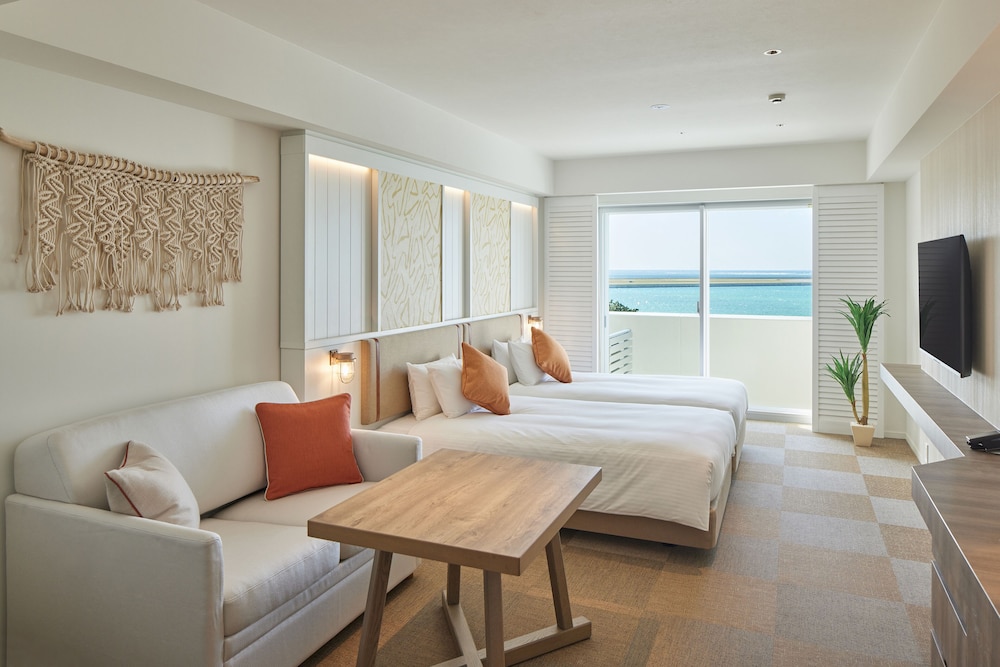 STORYLINE 瀬長島 那覇