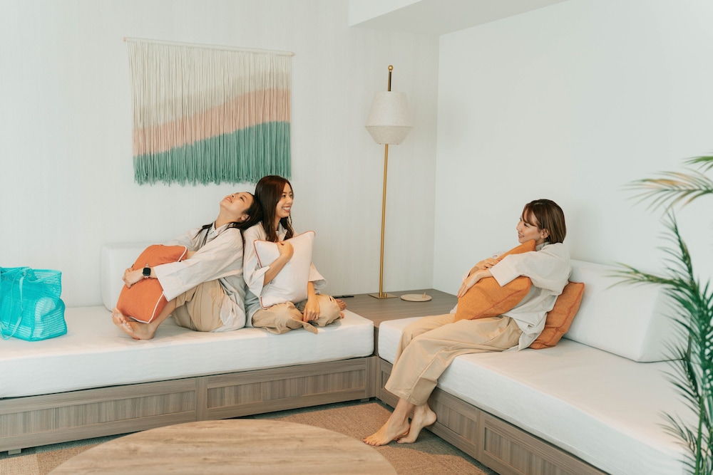 STORYLINE 瀬長島 那覇