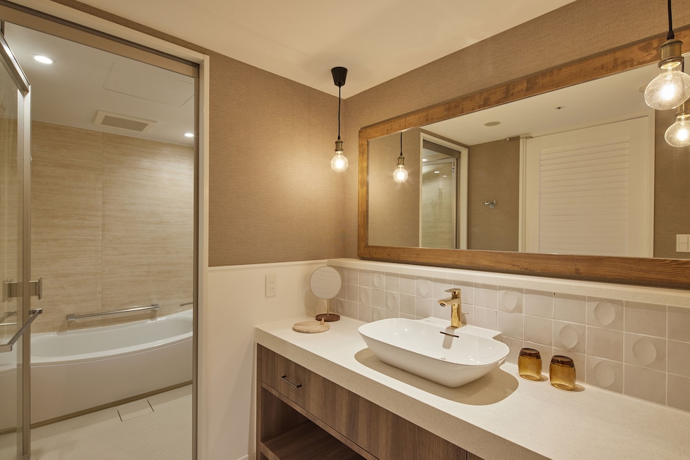 STORYLINE 瀬長島 那覇