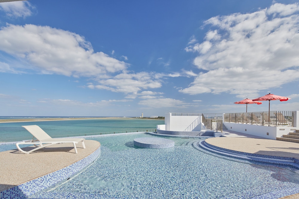 STORYLINE 瀬長島 那覇